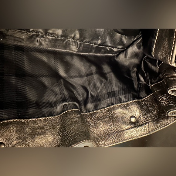 BURBERRY Calfskin Quilted Beaton Gunmetal - Picture 15 of 15